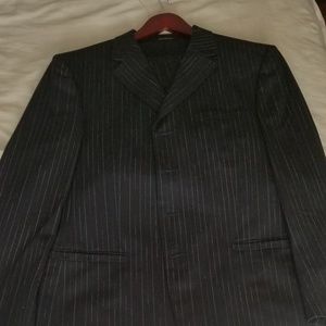 Versace Classic Mens 3 Button Designer Suit.